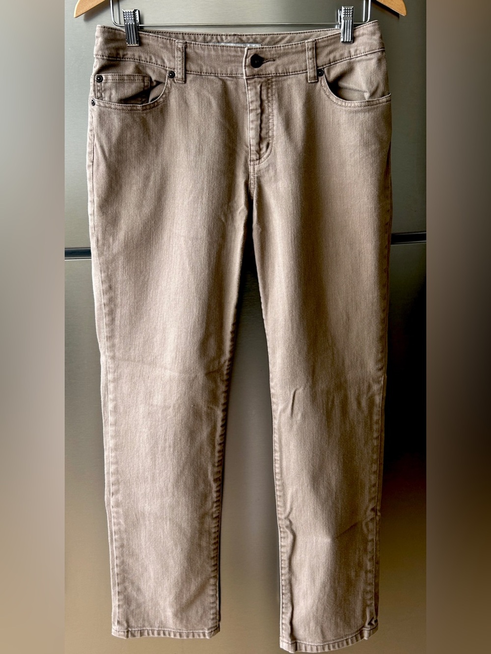 Chico’s Platinum Denim Ultimate Fit Taupe Straight Leg Jeans Size 0.5